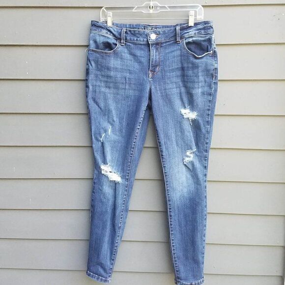 M Jeans by Maurices Distressed Size Large - Picture 1 of 9
